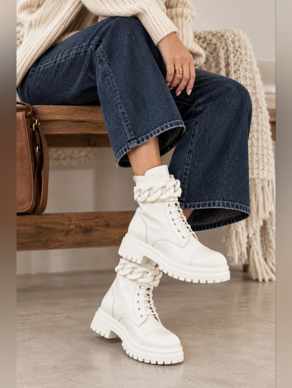 Beautiisoles Leather Combat Boots Lug Sole Chain Robyn Bikercore Gorpcore 7 NIB - Picture 16 of 16